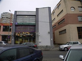 Vânzare spaţiu comercial