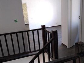 Închiriere spaţiu comercial