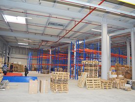 Închiriere spaţiu industrial