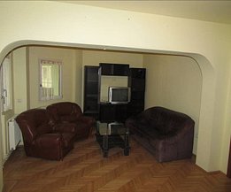 Apartament de închiriat 4 camere, în Sibiu, zona Central