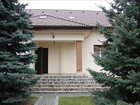 Casa de închiriat 5 camere, în Sibiu, zona Sub Arini