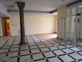Închiriere spaţiu comercial