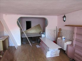Închiriere spaţiu comercial