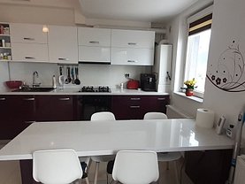 Apartament de vânzare 3 camere, în Braşov, zona Răcădău