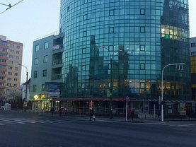 Închiriere spaţiu comercial
