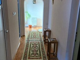 Casa de vânzare 5 camere, în Galaţi, zona Central