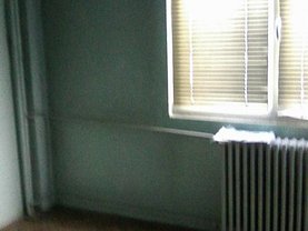 Apartament de vânzare 3 camere, în Brasov, zona Grivitei