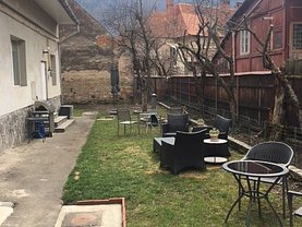Casa de închiriat 4 camere, în Braşov, zona Centrul Istoric