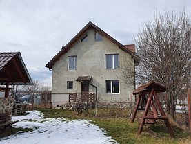 Casa de vanzare 4 camere, în Tarlungeni