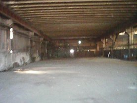 Închiriere spaţiu industrial în Brasov, Tractorul