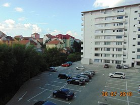 Apartament de vânzare 3 camere, în Şelimbăr