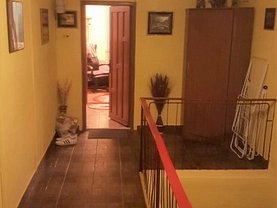 Apartament de vânzare 3 camere, în Ocna Sibiului, zona Ultracentral