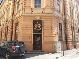 Închiriere birou