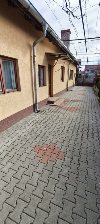 ROANDY-Casa solida plus teren generos zona Ghe Doja