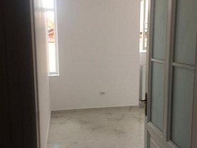 Apartament de vânzare 3 camere, în Brasov, zona Centrul Istoric