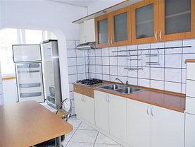 Apartament de vânzare 3 camere, în Brasov, zona Central