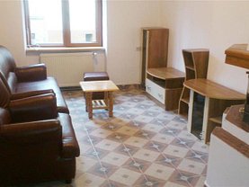 Casa de închiriat 5 camere, în Brasov, zona Central