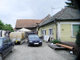 Casa de vânzare 2 camere, în Sânpetru, zona Central