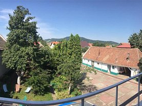 Casa de vânzare 6 camere, în Hărman, zona Central