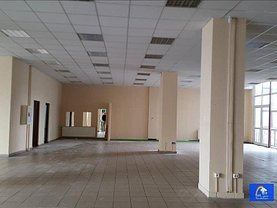 Vânzare spaţiu comercial