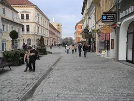 Închiriere spaţiu comercial
