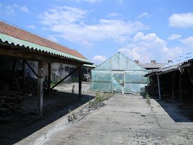 Vânzare spaţiu industrial