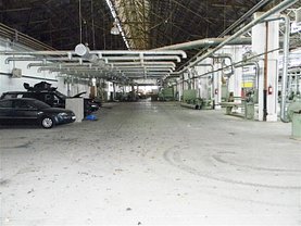 Închiriere spaţiu industrial