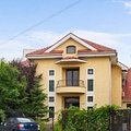 Casa de vânzare 10 camere, în Bucureşti, zona Siseşti