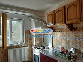 Apartament de vânzare sau de închiriat 3 camere, în Botosani, zona Est