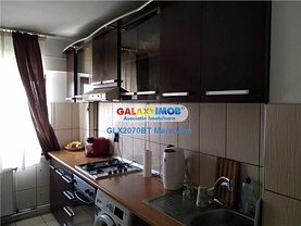 Apartament de vânzare 3 camere, în Botoşani, zona Sud-Vest
