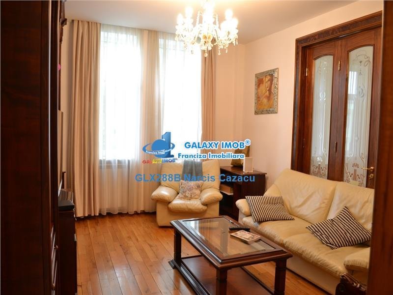 Piata Romana Lahovari Magheru Apartament 5 camere de inchiriat
