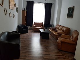 Apartament de închiriat 3 camere, în Bucuresti, zona Universitate