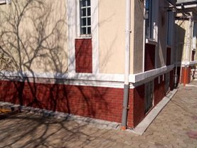 Casa de închiriat 8 camere, în Bucuresti, zona Eminescu
