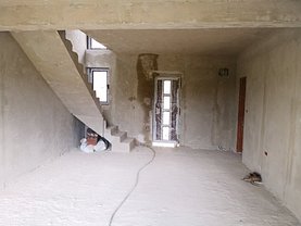 Casa de vânzare 4 camere, în Moşniţa Nouă