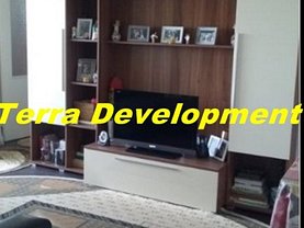 Apartament de vânzare 3 camere, în Constanţa, zona Brătianu