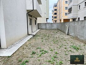 Apartament de vânzare 4 camere, în Constanta, zona Tomis Plus
