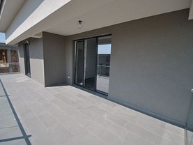Apartament de vânzare 3 camere, în Dumbravita