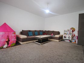 Apartament de vânzare 3 camere, în Timişoara, zona Lunei