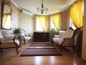 Casa de închiriat 12 camere, în Dumbravita