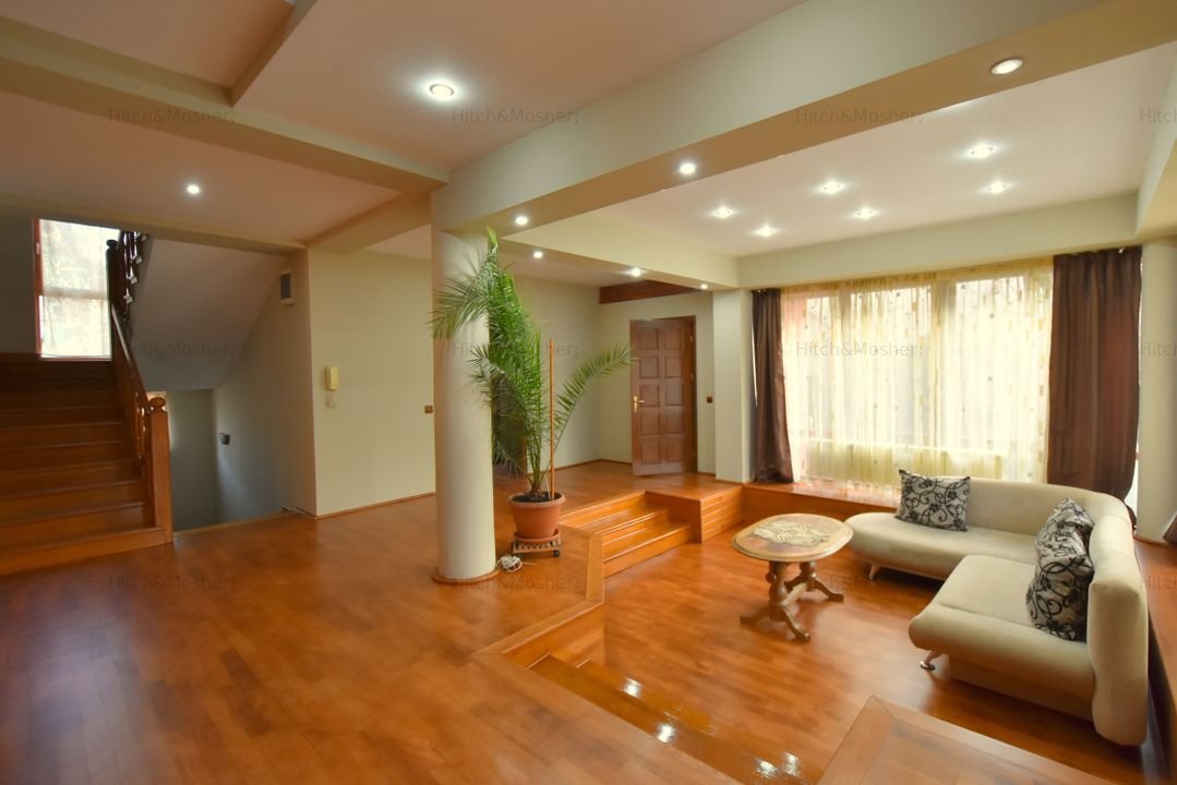 Casa de inchiriat - zona Gh. Lazar - Bld. Cetatii