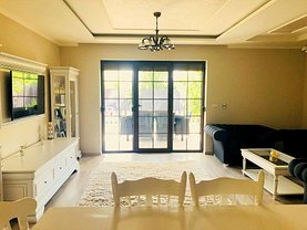 Casa de închiriat 5 camere, în Dumbravita