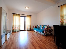 Casa de închiriat 4 camere, în Dumbrăviţa
