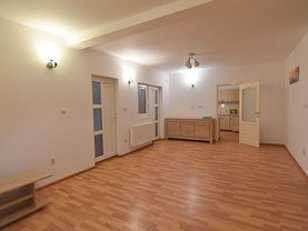 Casa de închiriat 8 camere, în Chişoda, zona Steaua