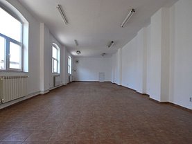 Închiriere spaţiu comercial