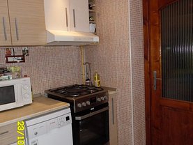 Apartament de vânzare 4 camere, în Targu Mures, zona Tudor