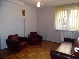 Apartament de închiriat 4 camere, în Târgu Mureş, zona 7 Noiembrie