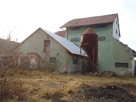 Vânzare spaţiu industrial