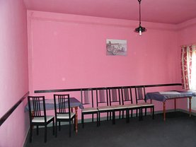 Vânzare spaţiu comercial
