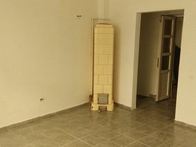 Vânzare spaţiu comercial