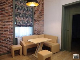 Apartament de închiriat 3 camere, în Cluj-Napoca, zona Central